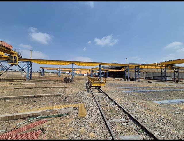 1,640M² WAREHOUSE TO LET IN ROODEKOP